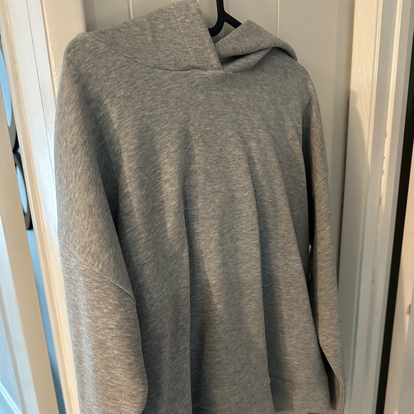 Lolé Hoodie - Picture 2 of 4